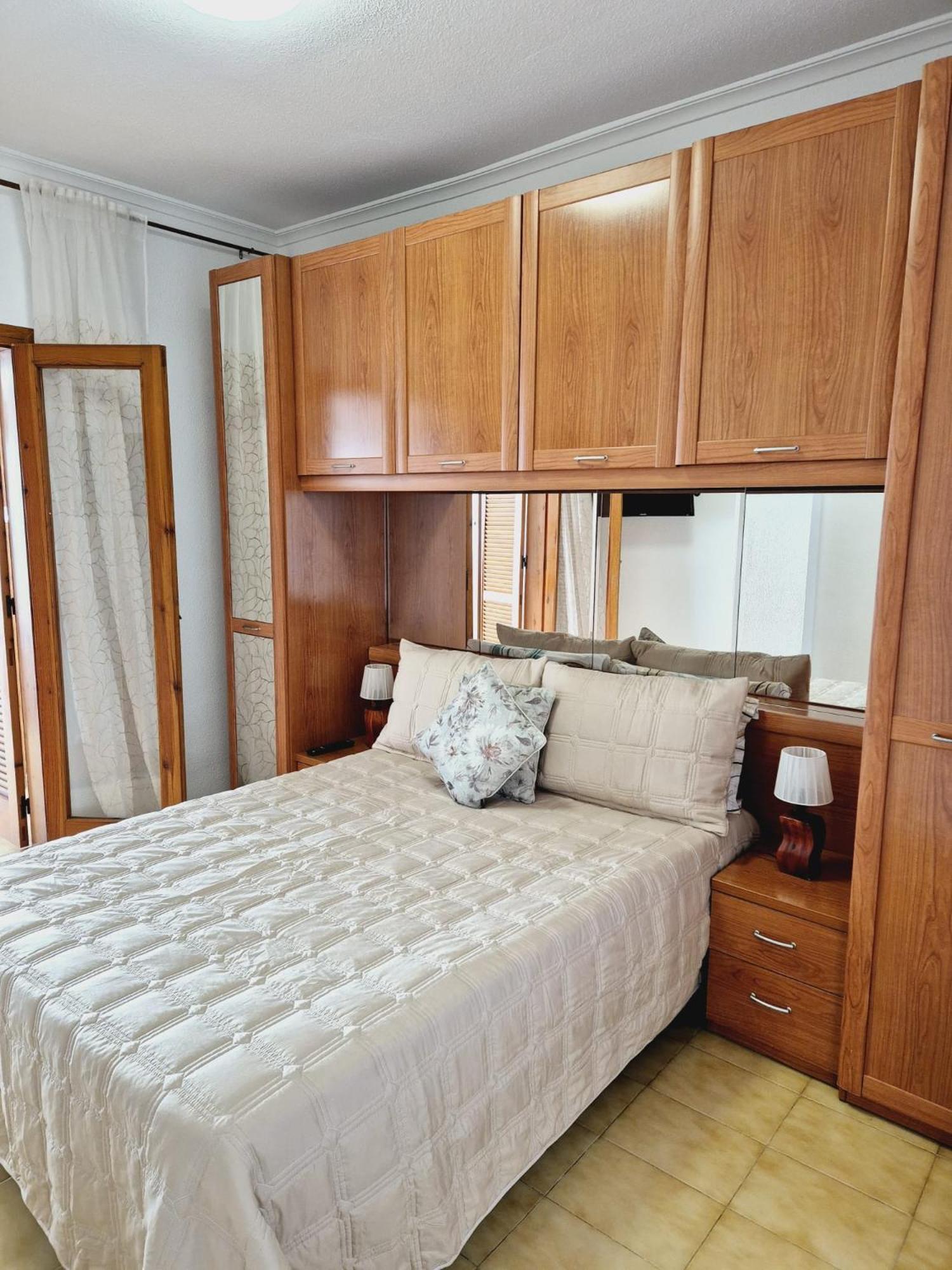 La Casa De Veronica - Serene Apartment With Shared Pool, Steps From The Beach تورّيفيِخا المظهر الخارجي الصورة